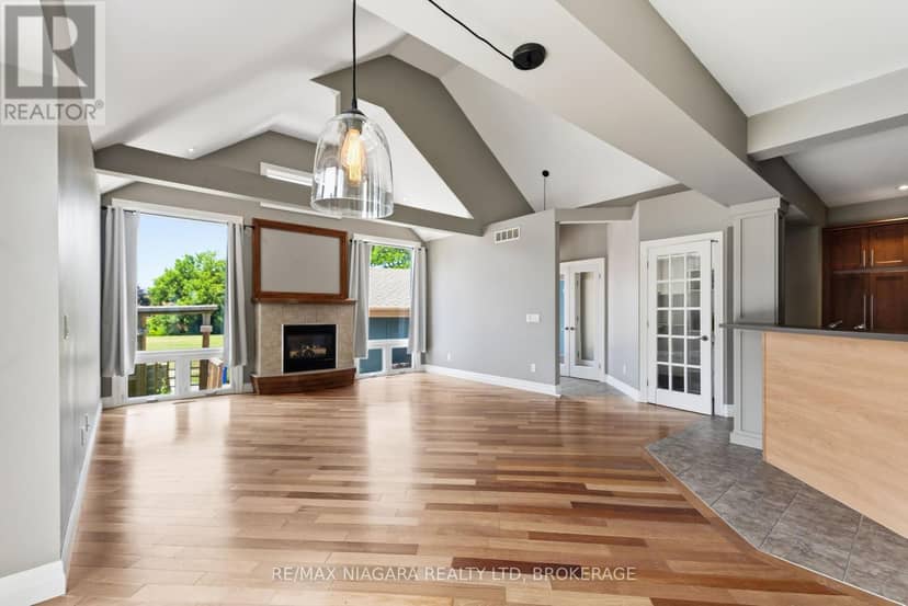 291 Vine Street — photo 11 of 38