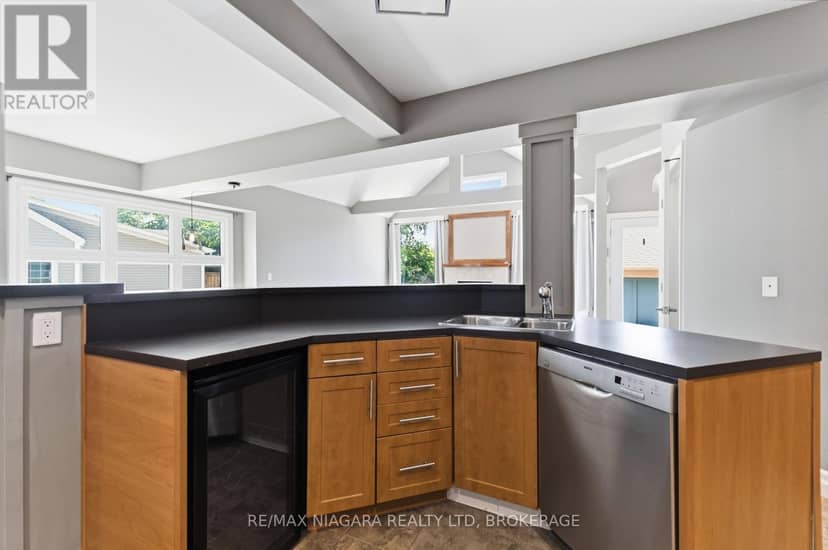291 Vine Street — photo 18 of 38