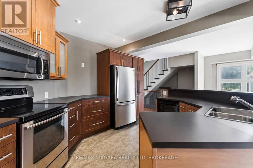 291 Vine Street — photo 19 of 38
