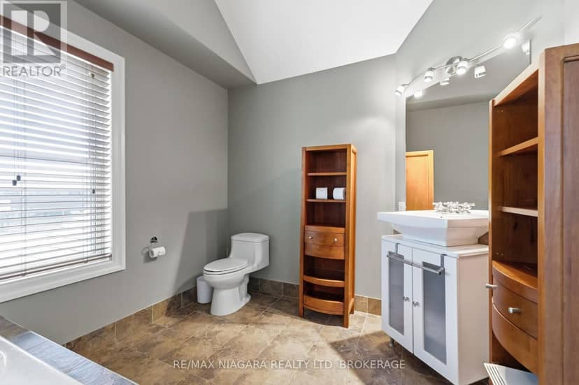 291 Vine Street — photo 30 of 38