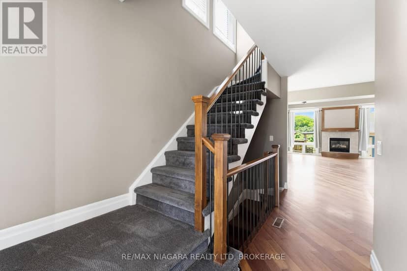 291 Vine Street — photo 9 of 38