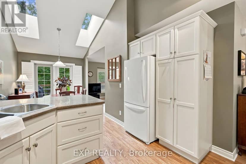 22 - 3241 Montrose Road — photo 16 of 36