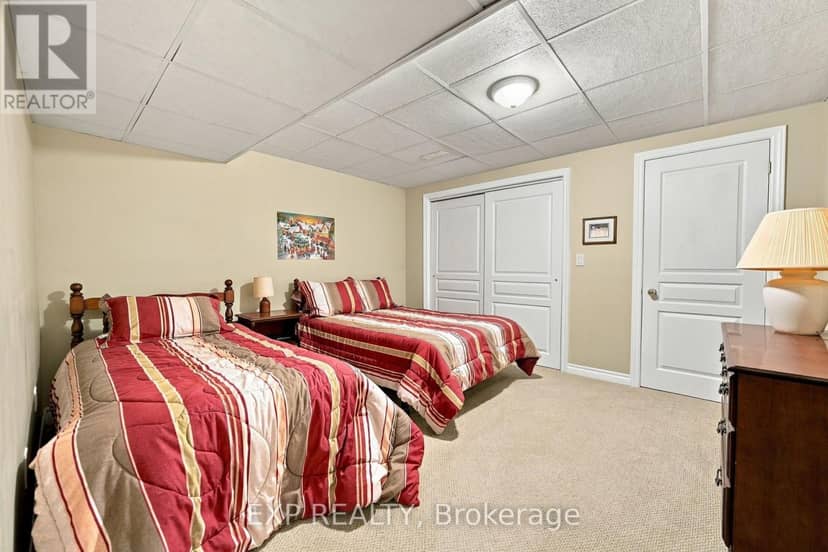 22 - 3241 Montrose Road — photo 32 of 36