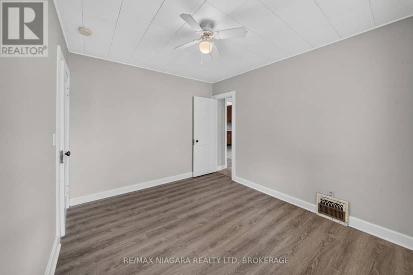 6520 Barker Street — photo 12 of 40