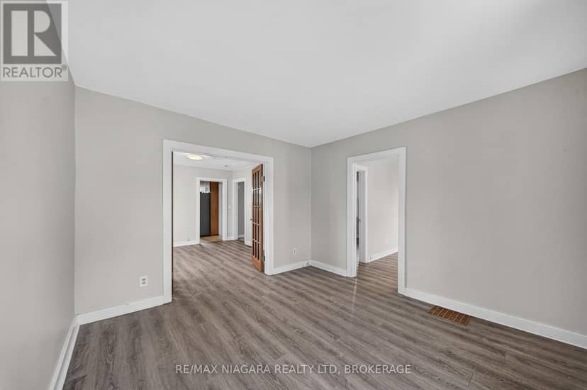 6520 Barker Street, Niagara Falls, photo 8