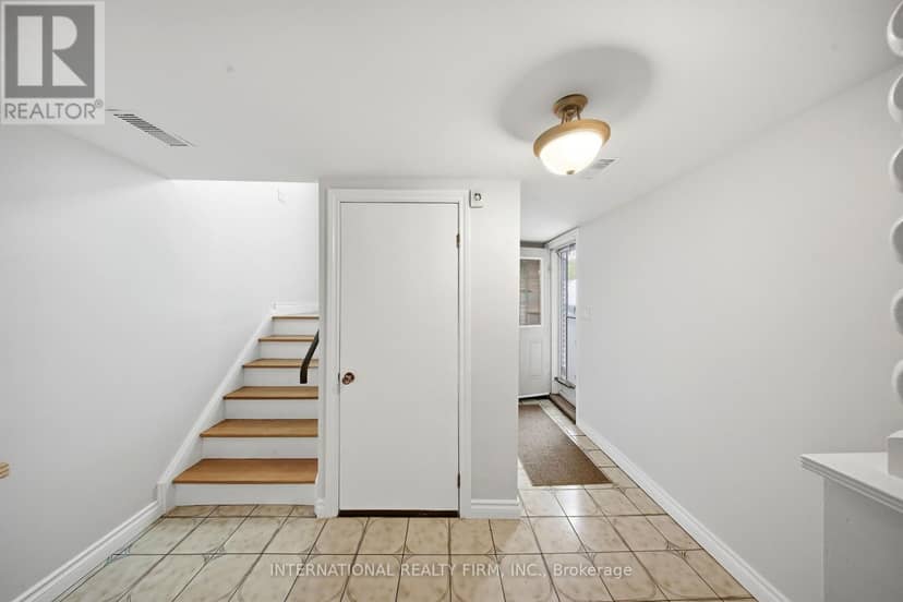 92 Andrew Park — photo 15 of 30