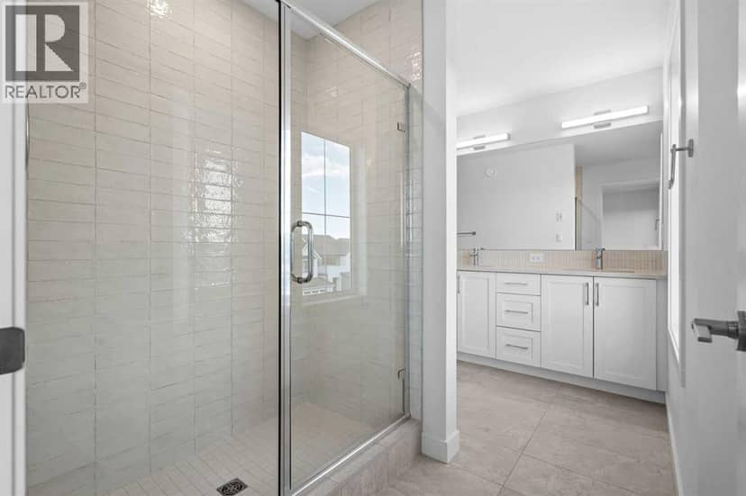 13 Wild Rose Bay SW — photo 17 of 38