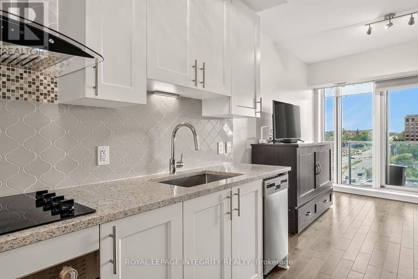 703 - 805 Carling Avenue — photo 20 of 40