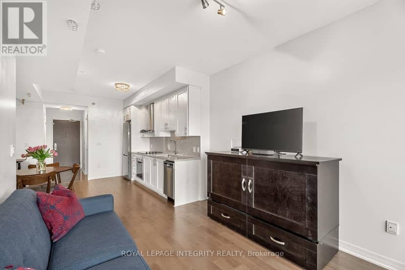703 - 805 Carling Avenue — photo 35 of 40