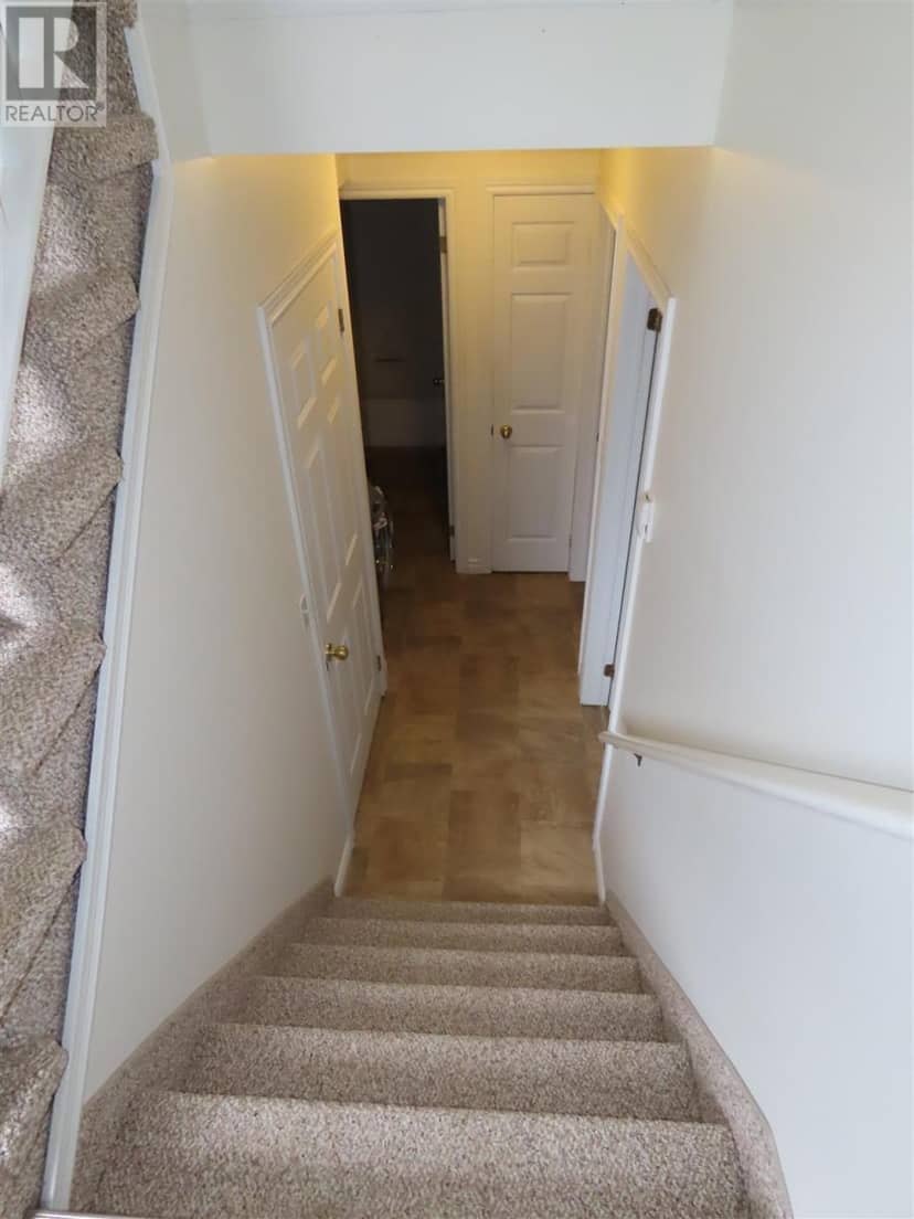 3 Elmwood AVE — photo 22 of 26