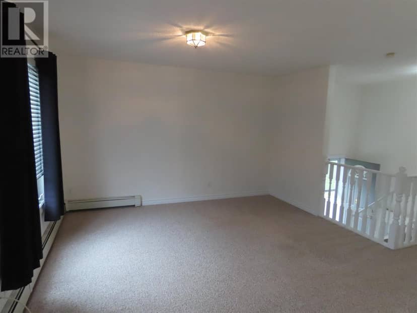 3 Elmwood AVE — photo 4 of 26