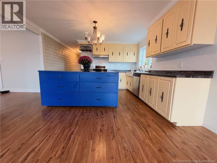 460 Vanier Street, Campbellton, photo 2