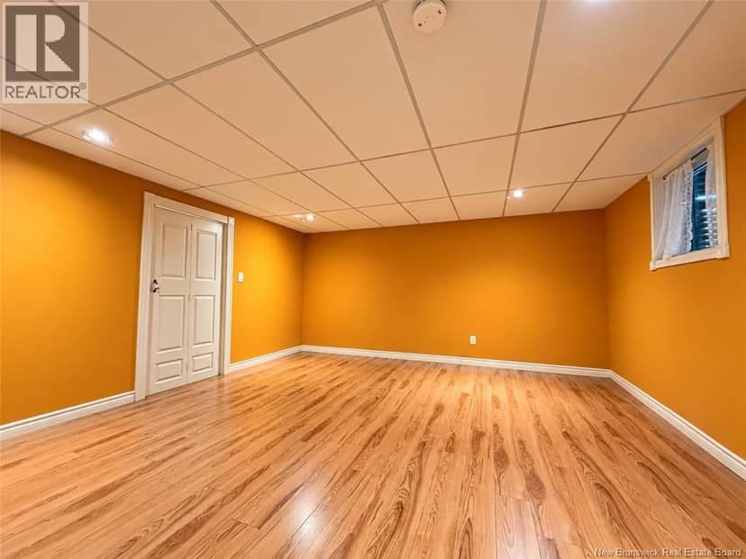 460 Vanier Street — photo 15 of 28