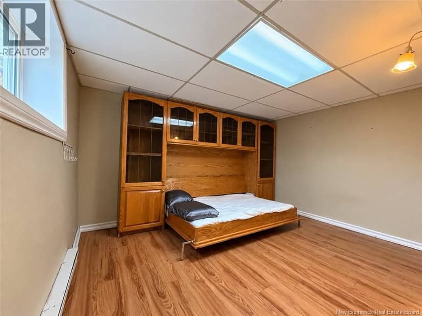 460 Vanier Street — photo 17 of 28