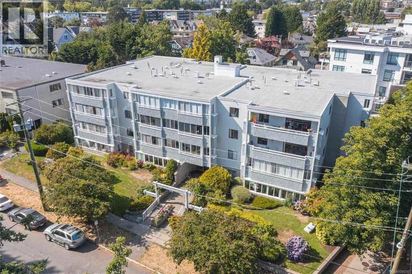 101 1050 Park Blvd, Victoria