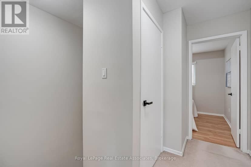 42 - 2779 Gananoque Drive — photo 17 of 35