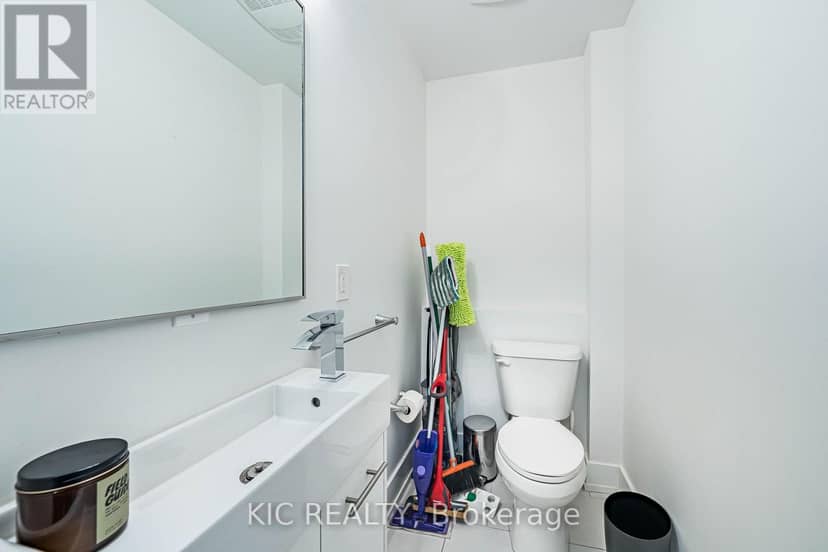 111 - 1183 Dufferin Street — photo 12 of 35