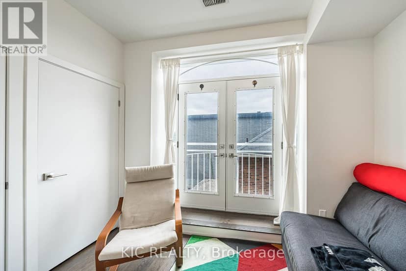 111 - 1183 Dufferin Street — photo 15 of 35