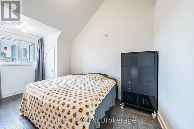 111 - 1183 Dufferin Street — photo 24 of 35