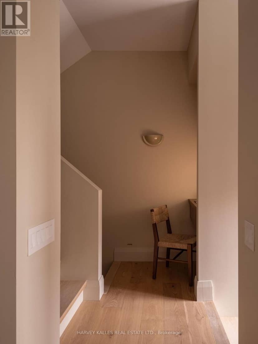 B - 157 Hallam Street — photo 11 of 21