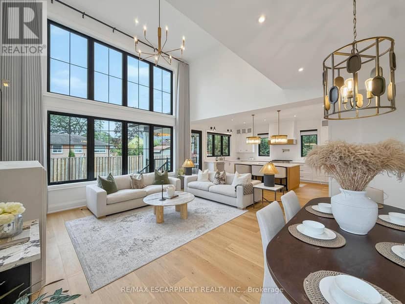 260 Kent Crescent — photo 15 of 40