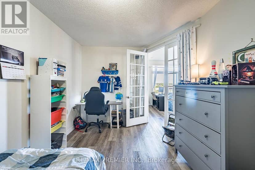 603 - 200 Burnhamthorpe Road E — photo 34 of 40