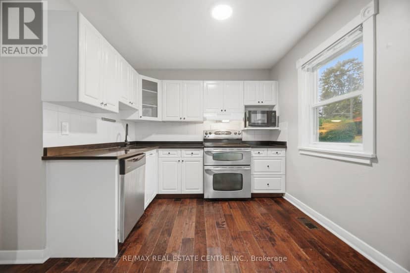 4 Lincoln Crescent — photo 13 of 40