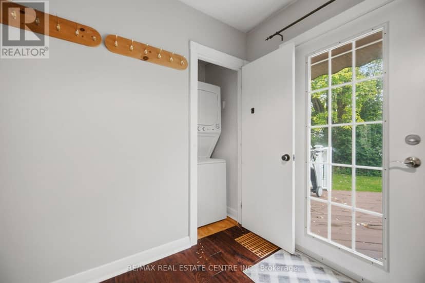 4 Lincoln Crescent — photo 21 of 40