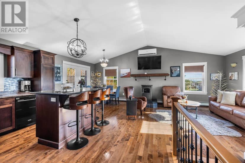 18 Cedar Avenue — photo 15 of 40