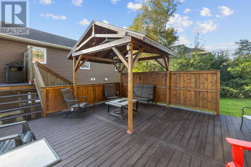 18 Cedar Avenue — photo 39 of 40