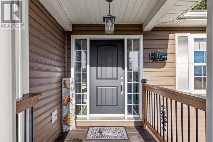 18 Cedar Avenue — photo 4 of 40