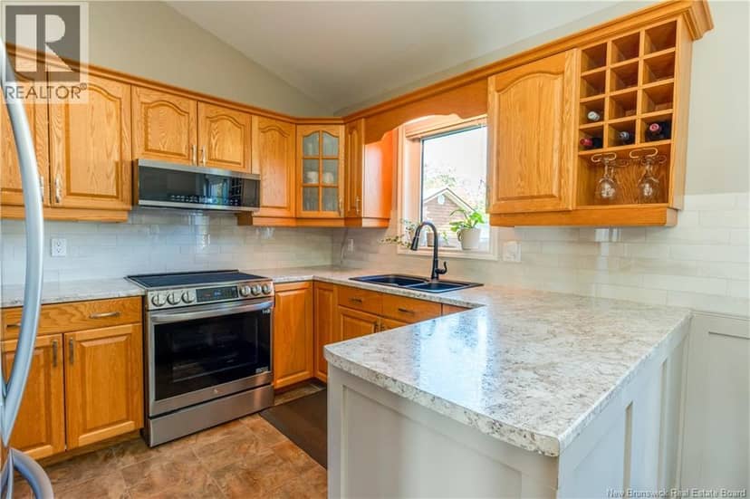 228 Herve Street — photo 12 of 40