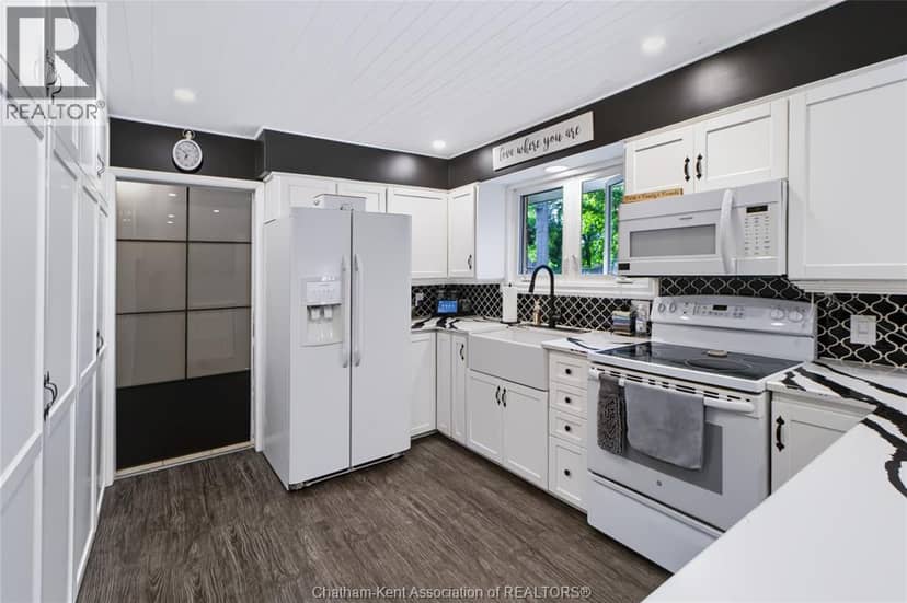 150 Murdoch STREET — photo 10 of 40