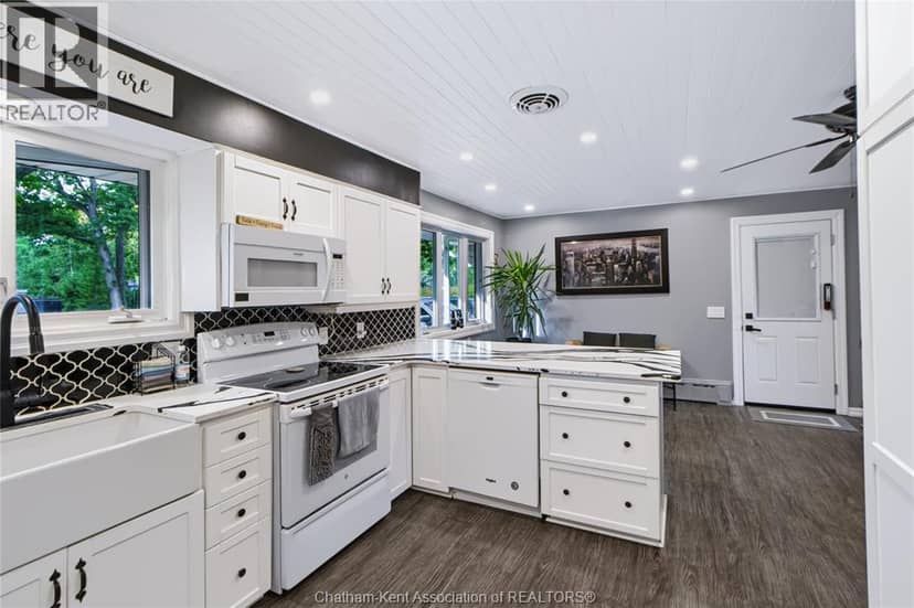 150 Murdoch STREET — photo 11 of 40