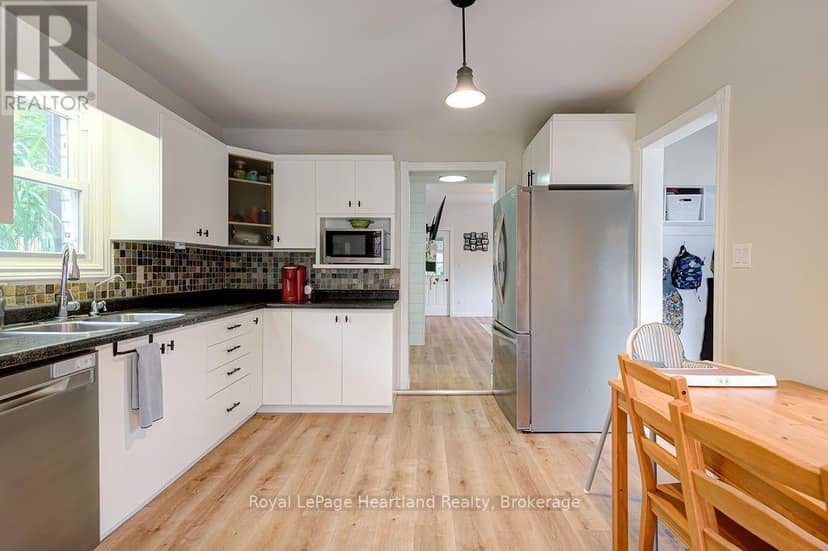 166 Goderich Street W — photo 15 of 40