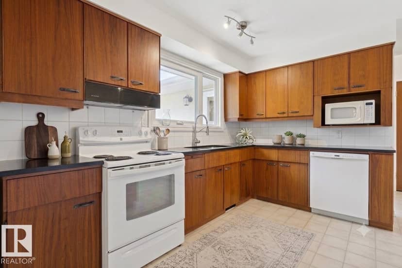 11519 42 AV NW, Edmonton, photo 8