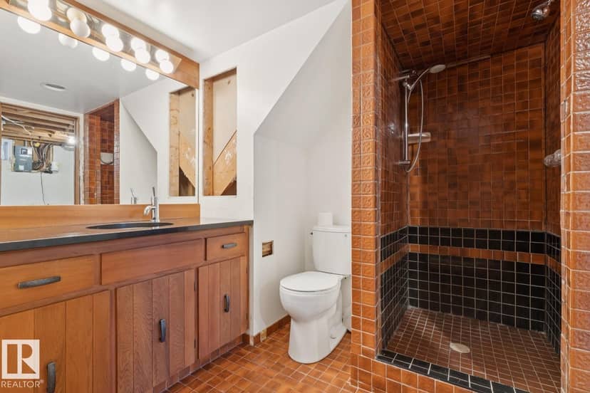 11519 42 AV NW — photo 25 of 40