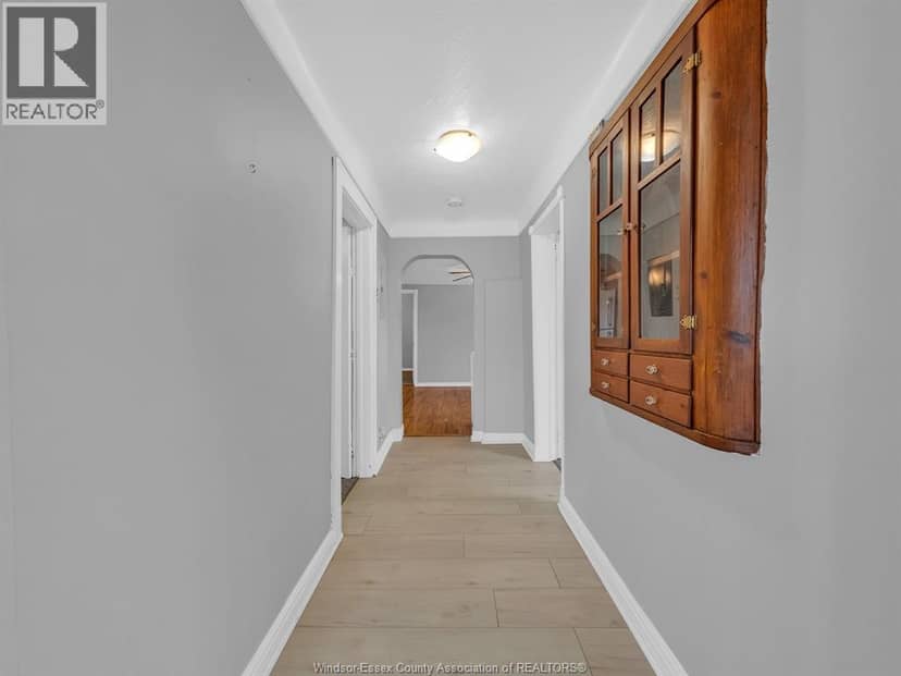 2724 Pillette Road — photo 34 of 40