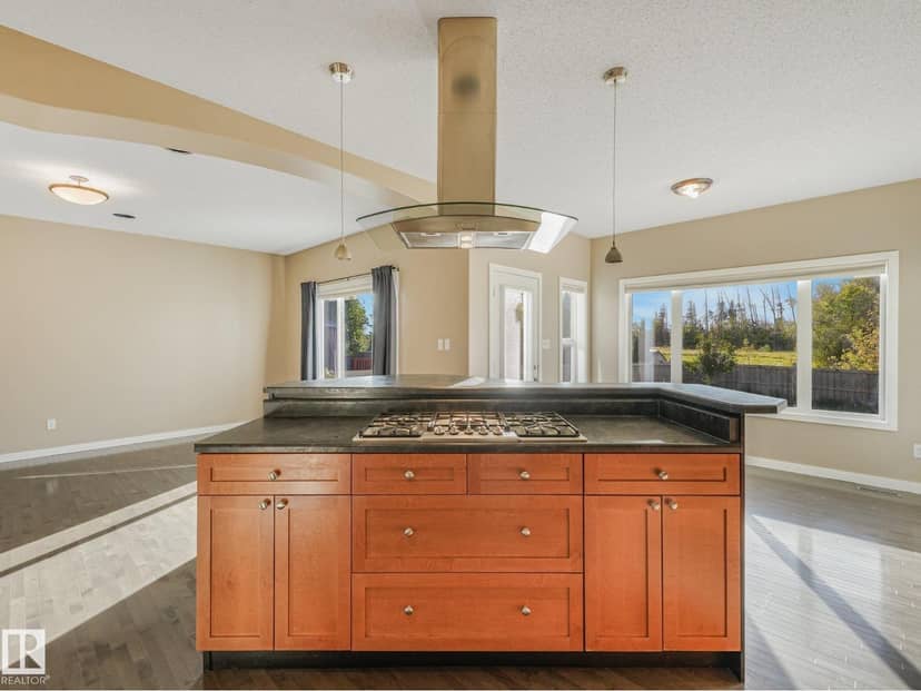 458 Macewan Rd SW — photo 32 of 40