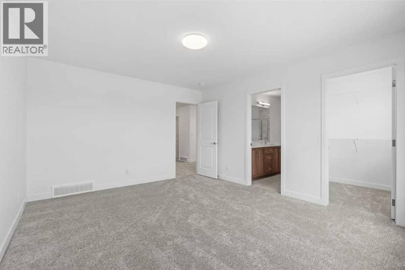 9 Wild Rose Bay SW — photo 17 of 40