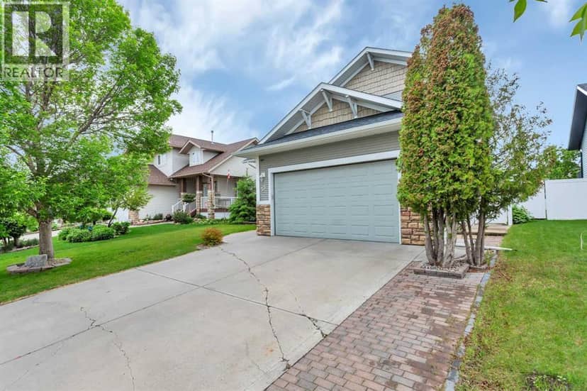 33 Walker Boulevard, Red Deer, photo 3