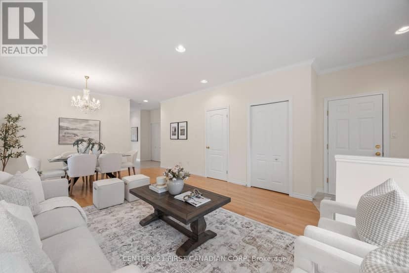 1777 Ennismore Crescent — photo 10 of 40