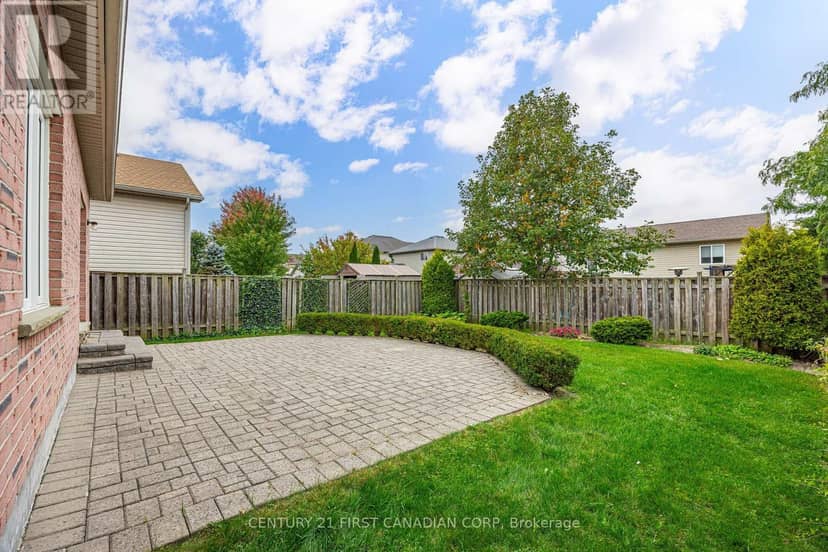 1777 Ennismore Crescent — photo 36 of 40