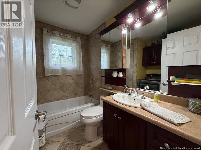 12 Eugène Street — photo 19 of 40