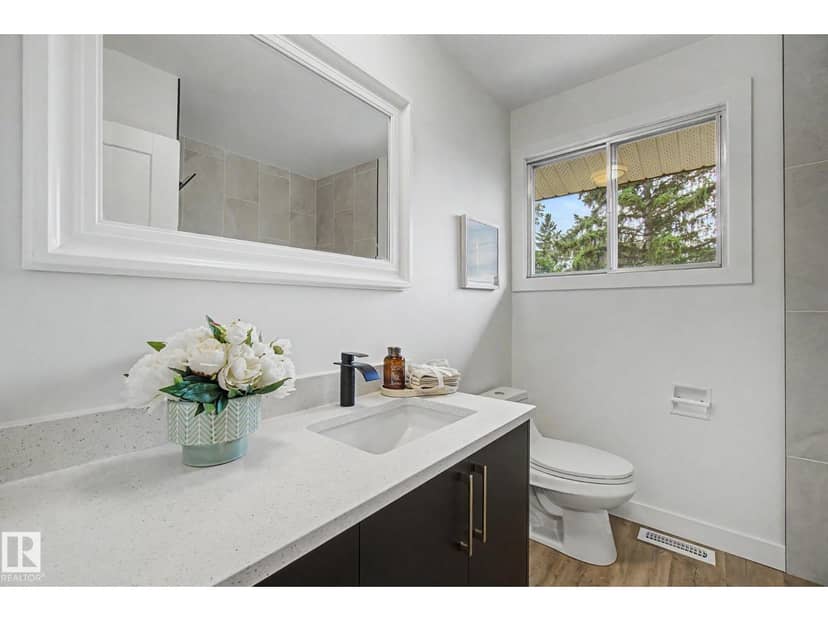 133 Grandin Vg — photo 18 of 40