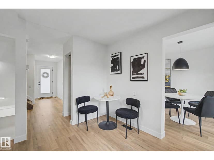133 Grandin Vg — photo 11 of 40