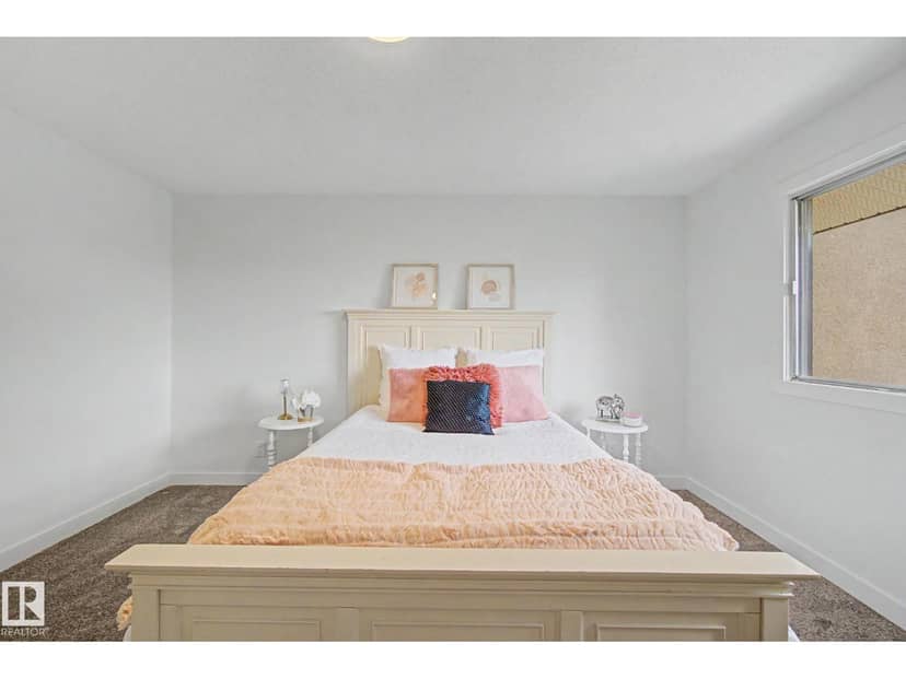 133 Grandin Vg — photo 16 of 40