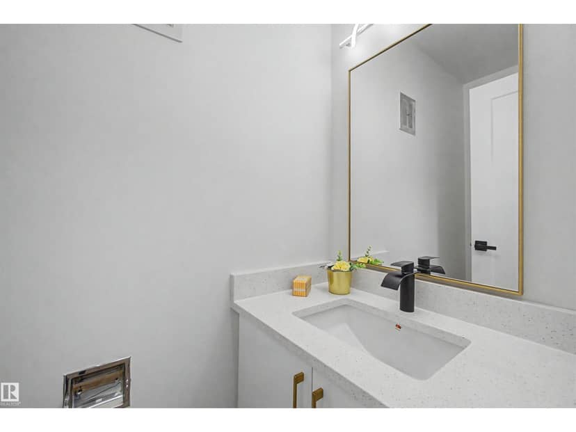 215 Grandin Vg — photo 17 of 35