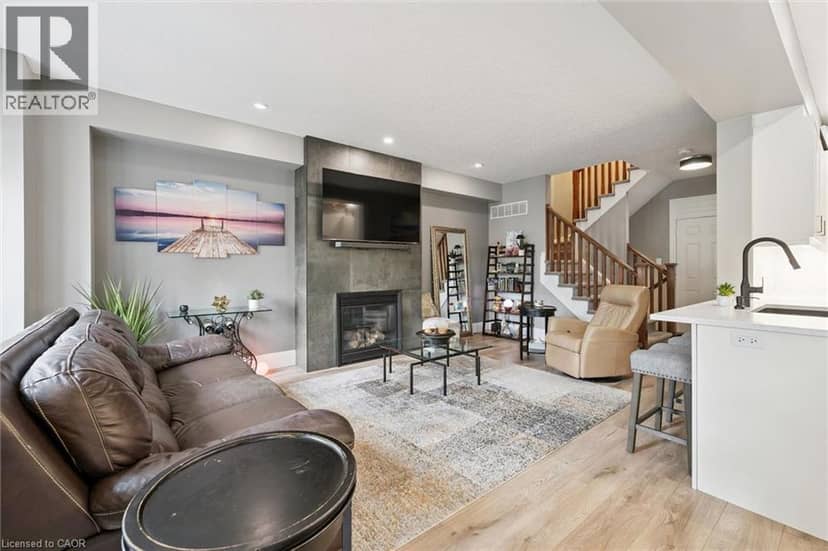 276 SIMS ESTATE Drive Unit# 9 — photo 11 of 35