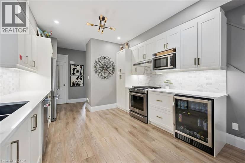 276 SIMS ESTATE Drive Unit# 9 — photo 8 of 35
